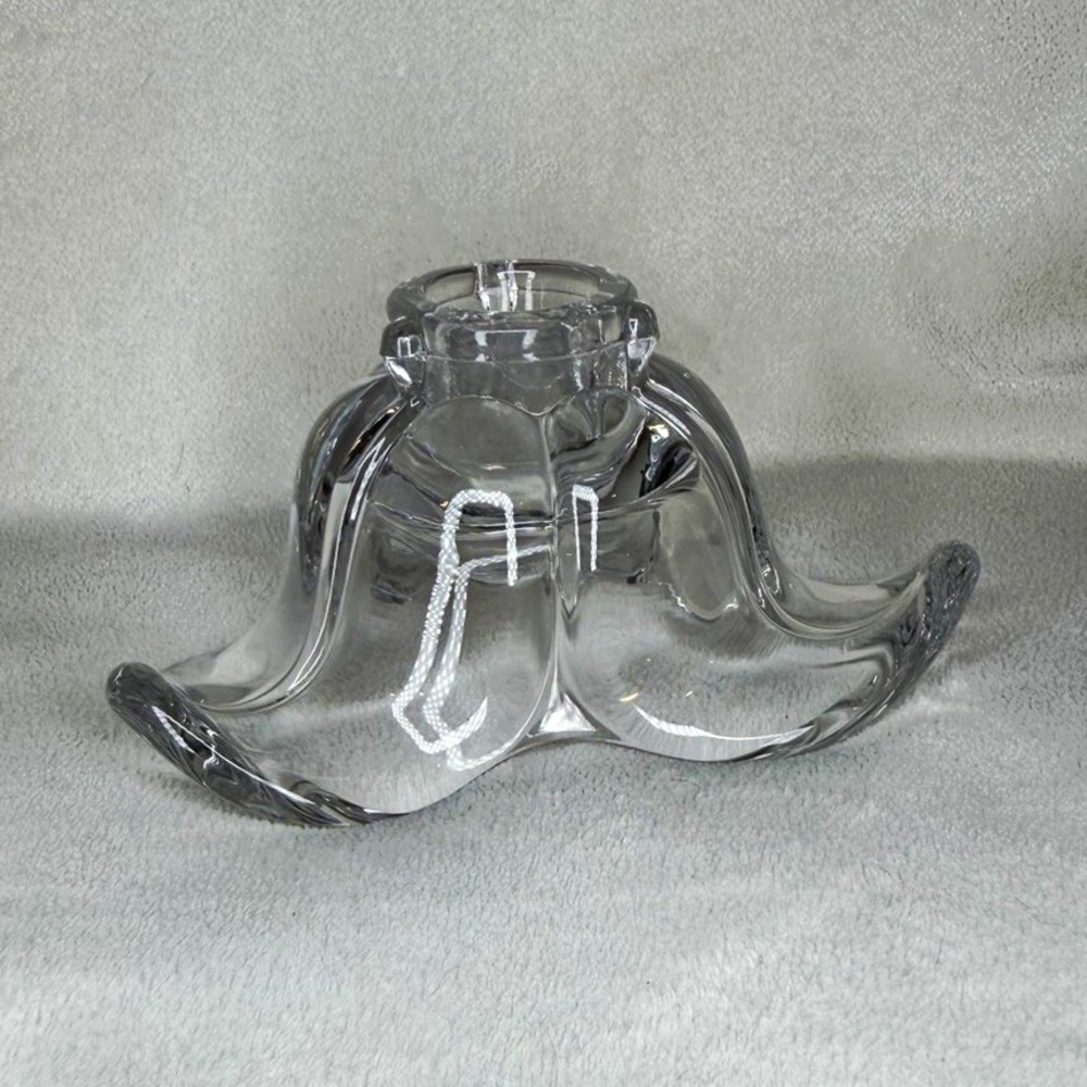 Clear Glass Triangular Three-Lobed 3-Arm Candle Holder – No Pattern